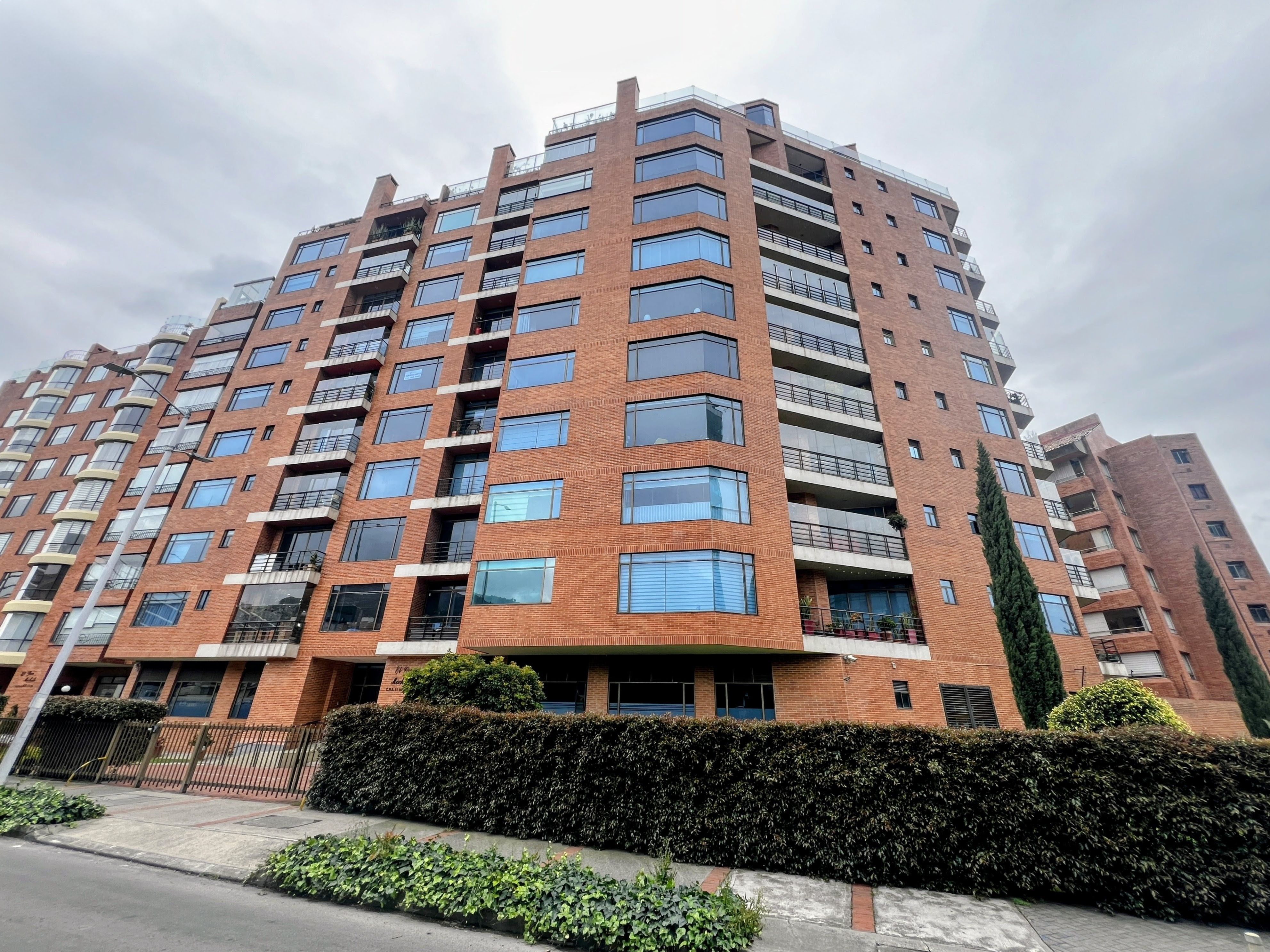 Apartamento en venta Cundinamarca Bogotá Molinos Norte - Edif El Gran Mochuelo 133 m2 Habitaciones 3 Baños 3 Garajes 1 Precio $990000000
