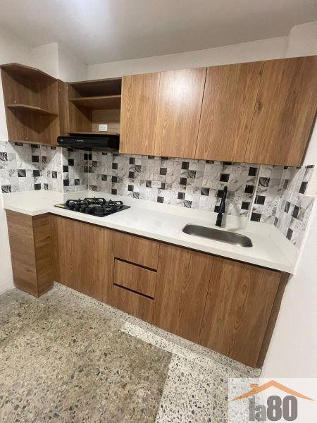 Apartamento en arriendo Antioquia Medellín Campo Alegre 180 m2 Habitaciones 3 Baños 2 Garajes 0 Precio $3500000