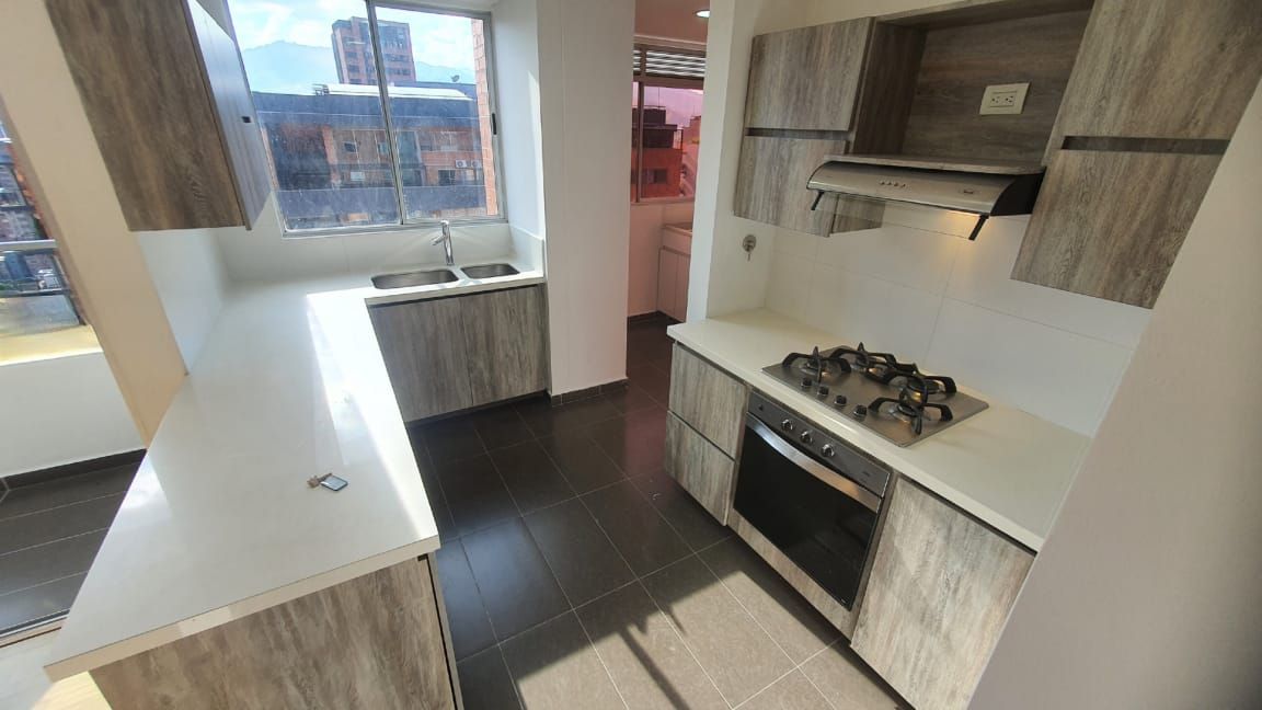 Apartamento en arriendo Antioquia Envigado Zúñiga 140 m2 Habitaciones 3 Baños 5 Garajes 1 Precio $7800000