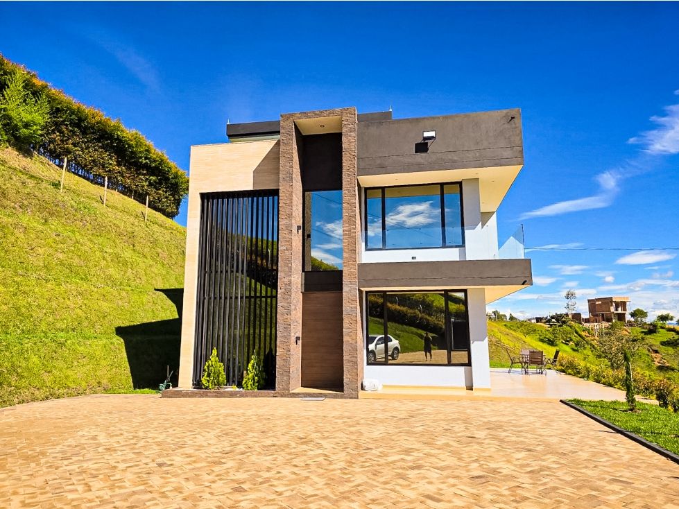 Casa en venta Antioquia San Vicente San Vicente 0 m2 Habitaciones 4 Baños 4 Garajes 8 Precio $1800000000