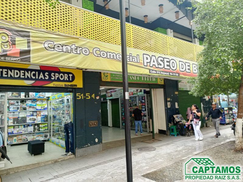 Oficina en arriendo o venta Antioquia Medellín Carlos E Restrepo 15 m2 Habitaciones 0 Baños 0 Garajes 0 Precio venta $100000000 Precio arriendo $1000000