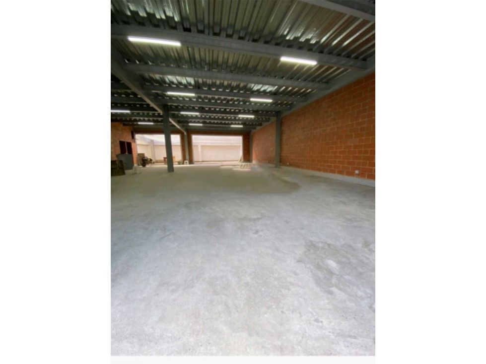 Bodega en arriendo Antioquia Medellín La America 320 m2 Habitaciones 0 Baños 2 Garajes 0 Precio $20000000