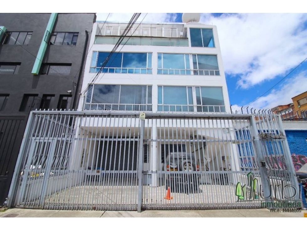Oficina en arriendo Cundinamarca Bogotá Muequeta 1122 m2 Habitaciones 0 Baños 8 Garajes 2 Precio $20000000