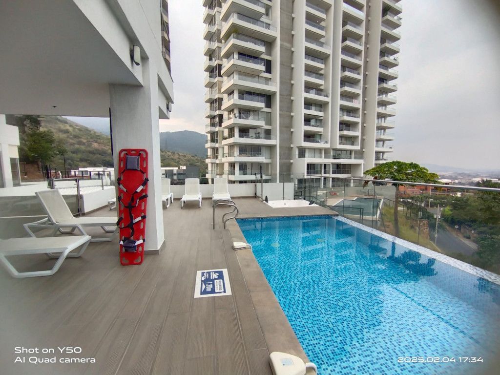 Apartamento en venta Valle Del Cauca Cali Menga 158 m2 Habitaciones 4 Baños 4 Garajes 2 Precio $980000000