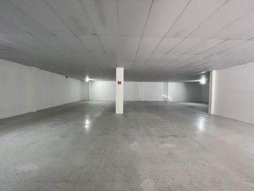 Local en venta Antioquia Envigado Jardines 474 m2 Habitaciones 0 Baños 2 Garajes 4 Precio $2844000000