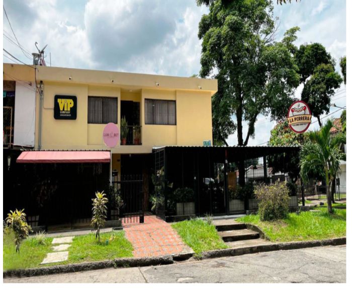 Casa en venta Valle Del Cauca Cali La Flora 394 m2 Habitaciones 6 Baños 4 Garajes 4 Precio $1380000000