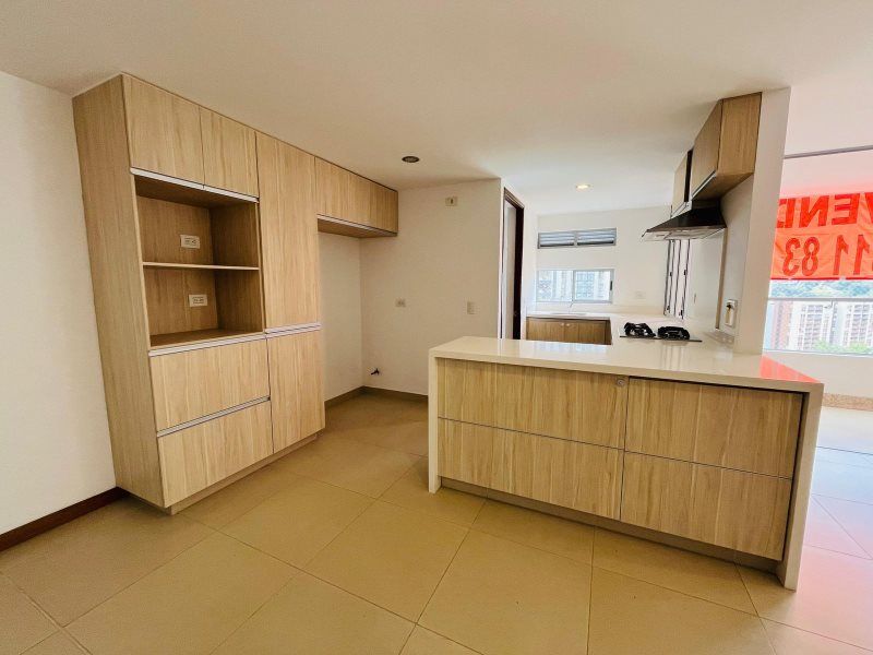 Apartamento en arriendo Antioquia Envigado Loma De Las Brujas 107 m2 Habitaciones 2 Baños 3 Garajes 0 Precio $4700000