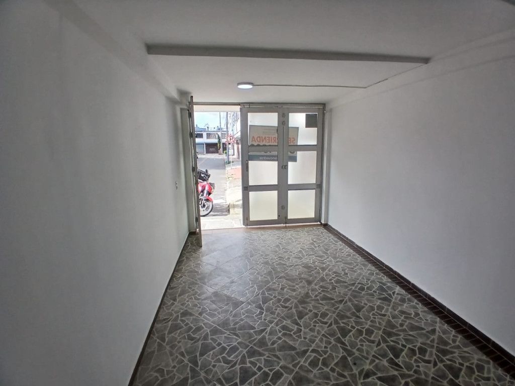 Oficina en arriendo Cundinamarca Bogotá Capellanía 72 m2 Habitaciones 0 Baños 2 Garajes 0 Precio $3600000