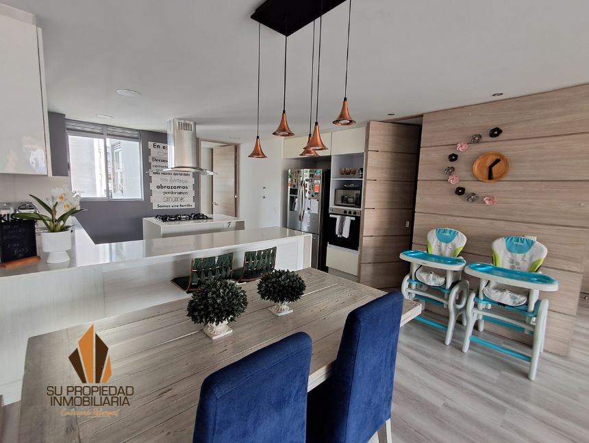 Apartamento en arriendo Antioquia Envigado El Esmeraldal 270 m2 Habitaciones 3 Baños 5 Garajes 2 Precio $10000000