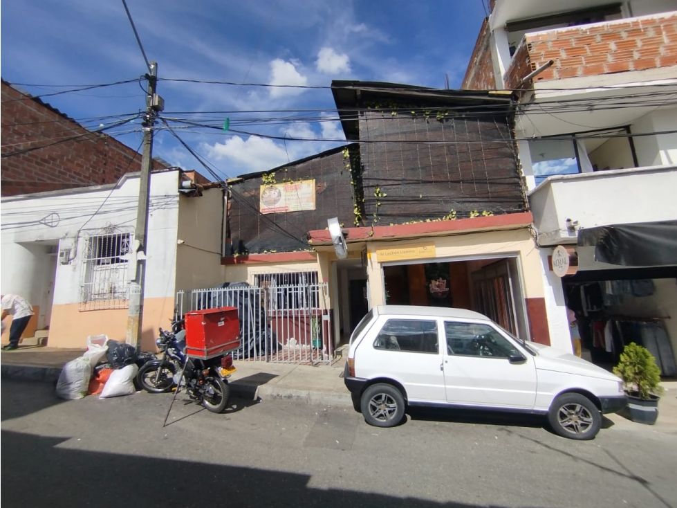 Casa en venta Antioquia Medellín Berlin 192 m2 Habitaciones 4 Baños 4 Garajes 1 Precio $640000000