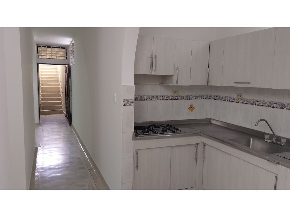 Apartamento en arriendo Antioquia Medellín Bolivariana 80 m2 Habitaciones 2 Baños 2 Garajes 0 Precio $2300000