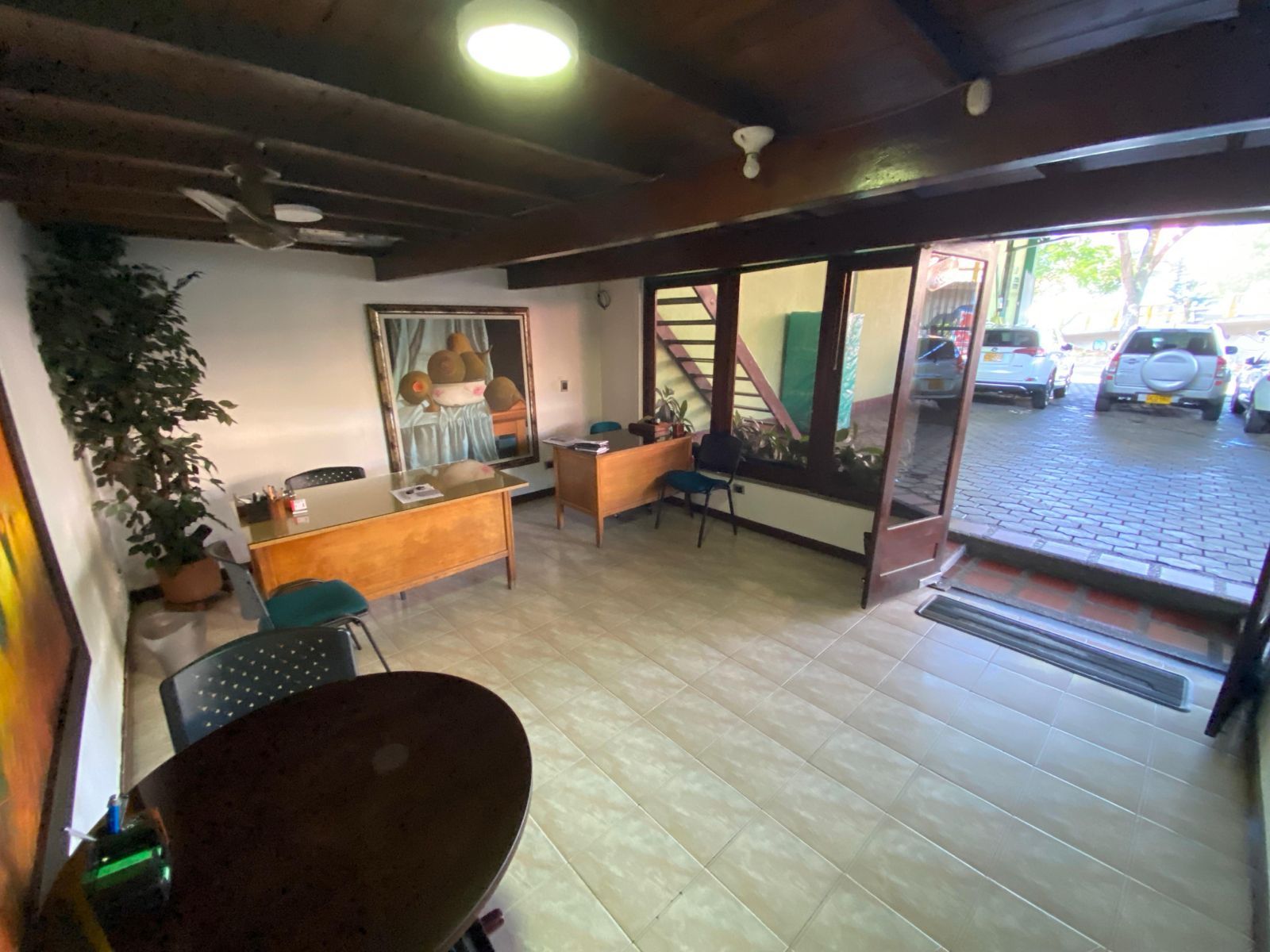Local en arriendo Antioquia Medellín Rosales 400 m2 Habitaciones 0 Baños 3 Garajes 0 Precio $13800000