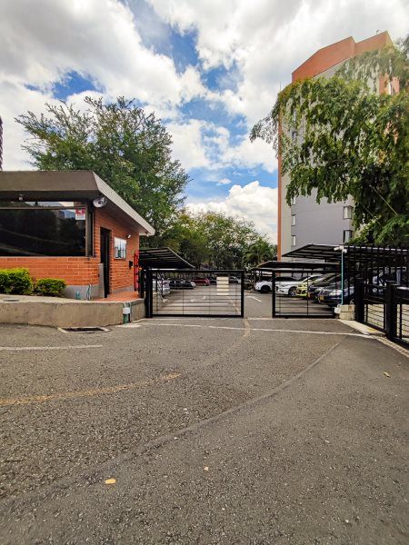 Apartamento en arriendo Antioquia Envigado El Dorado 66 m2 Habitaciones 3 Baños 2 Garajes 1 Precio $2600000