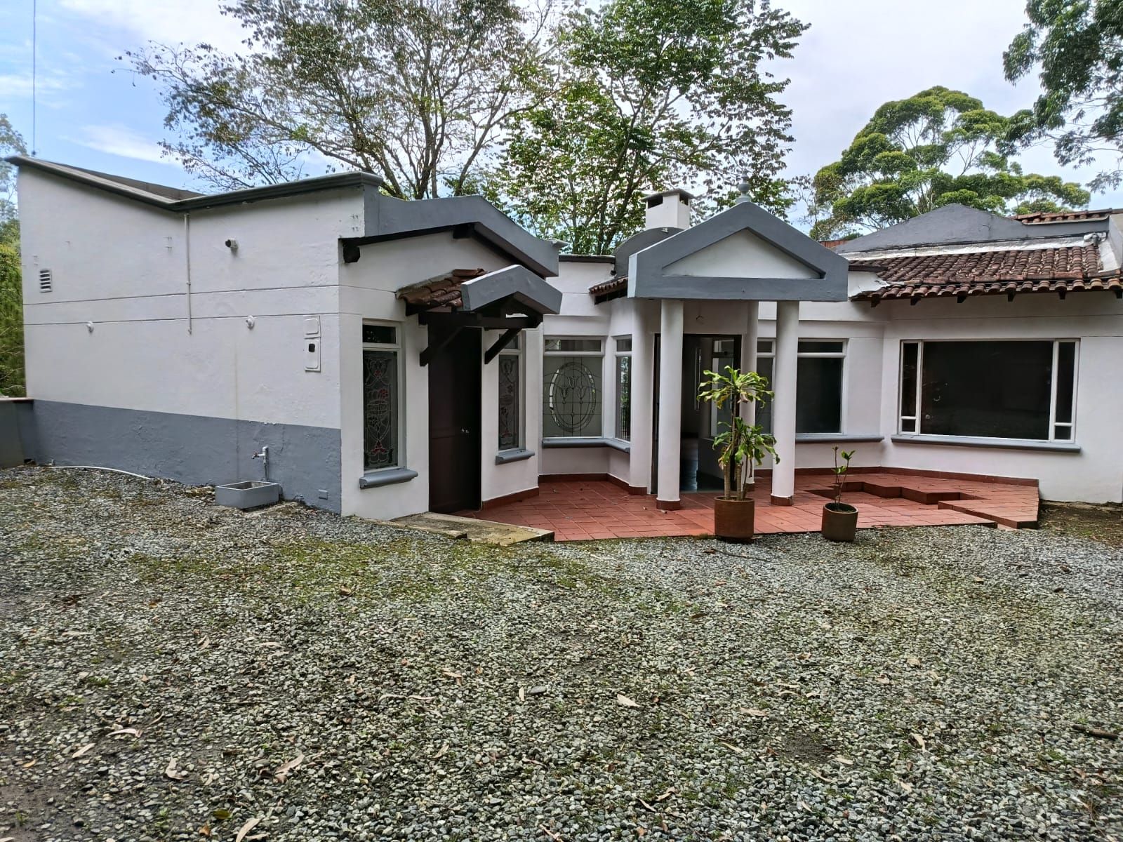 Finca en arriendo Antioquia Envigado Asd 362 m2 Habitaciones 4 Baños 2 Garajes 3 Precio $12000000