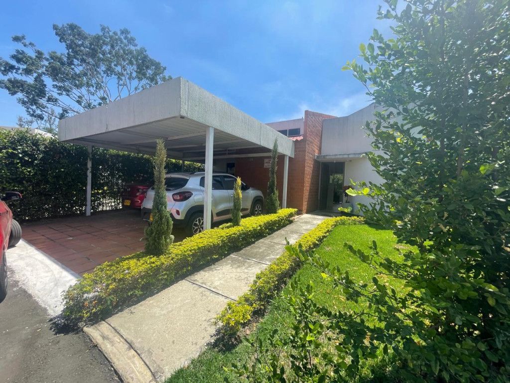 Casa en venta Valle Del Cauca Jamundí Libertadores 140 m2 Habitaciones 3 Baños 2 Garajes 2 Precio $650000000