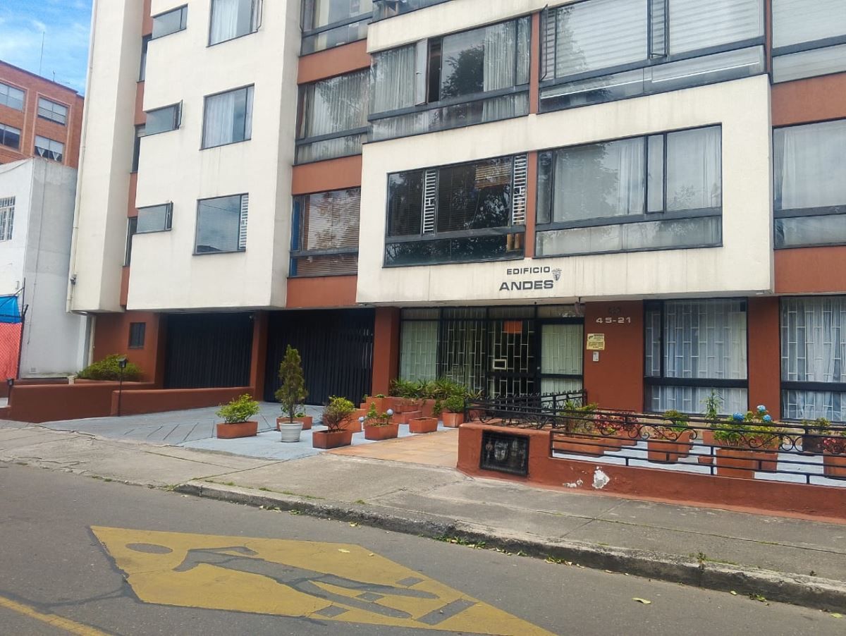 Apartamento en venta Cundinamarca Bogotá Quinta Paredes 36 m2 Habitaciones 1 Baños 1 Garajes 1 Precio $345000000