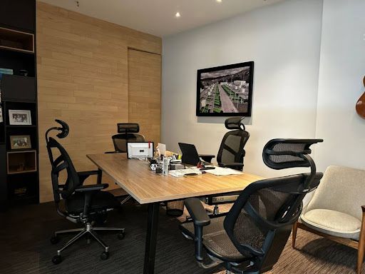 Oficina en venta Antioquia Medellín Castropol 365 m2 Habitaciones 0 Baños 2 Garajes 8 Precio $4400000000