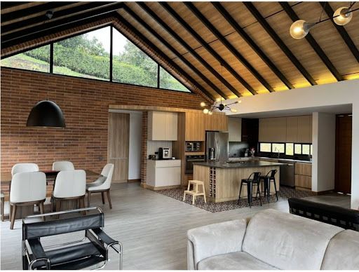 Casa en arriendo Antioquia Guarne Guarne 1743 m2 Habitaciones 3 Baños 3 Garajes 8 Precio $14000000