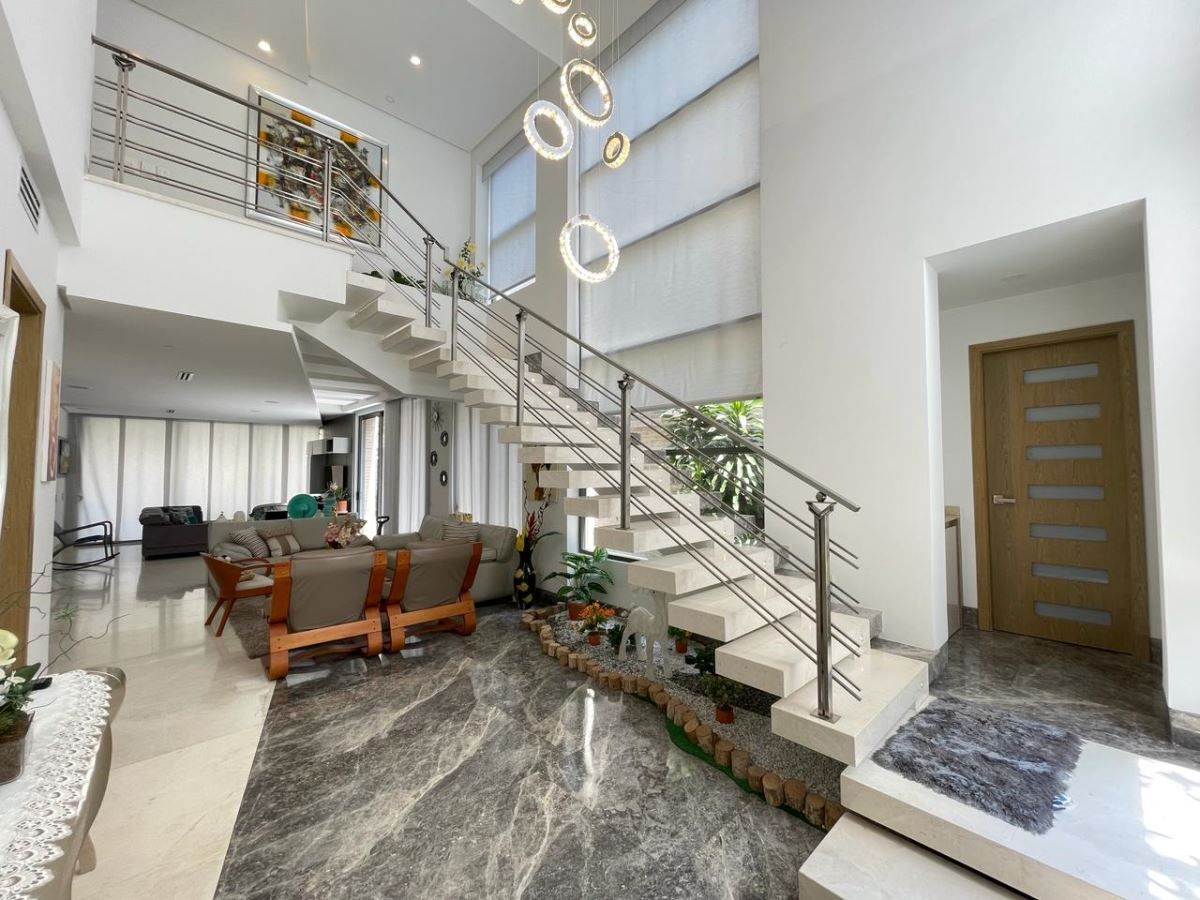 Casa en venta Atlántico Barranquilla Cr Altares 453 m2 Habitaciones 4 Baños 5 Garajes 2 Precio $2800000000