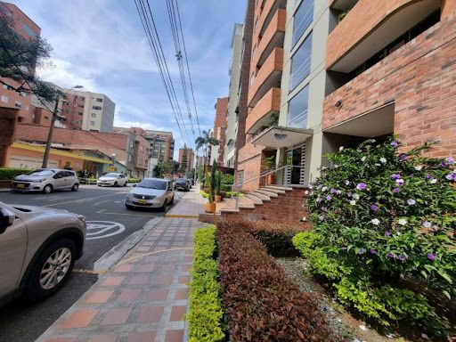 Local en arriendo Antioquia Medellín Estadio 20 m2 Habitaciones 0 Baños 1 Garajes 0 Precio $1850000
