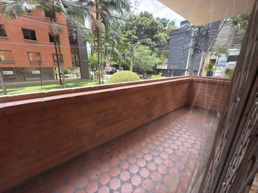 Apartamento en arriendo Antioquia Medellín Los Conquistadores 240 m2 Habitaciones 5 Baños 4 Garajes 2 Precio $5000000