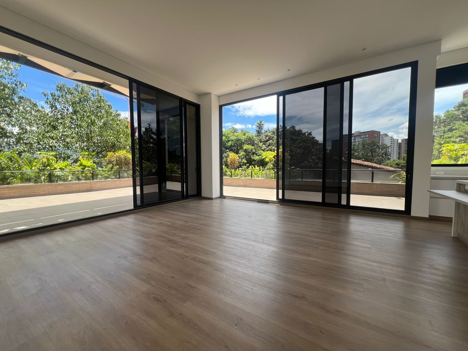 Apartamento en arriendo Antioquia Medellín Los Balsos No2 105 m2 Habitaciones 2 Baños 3 Garajes 2 Precio $8350000