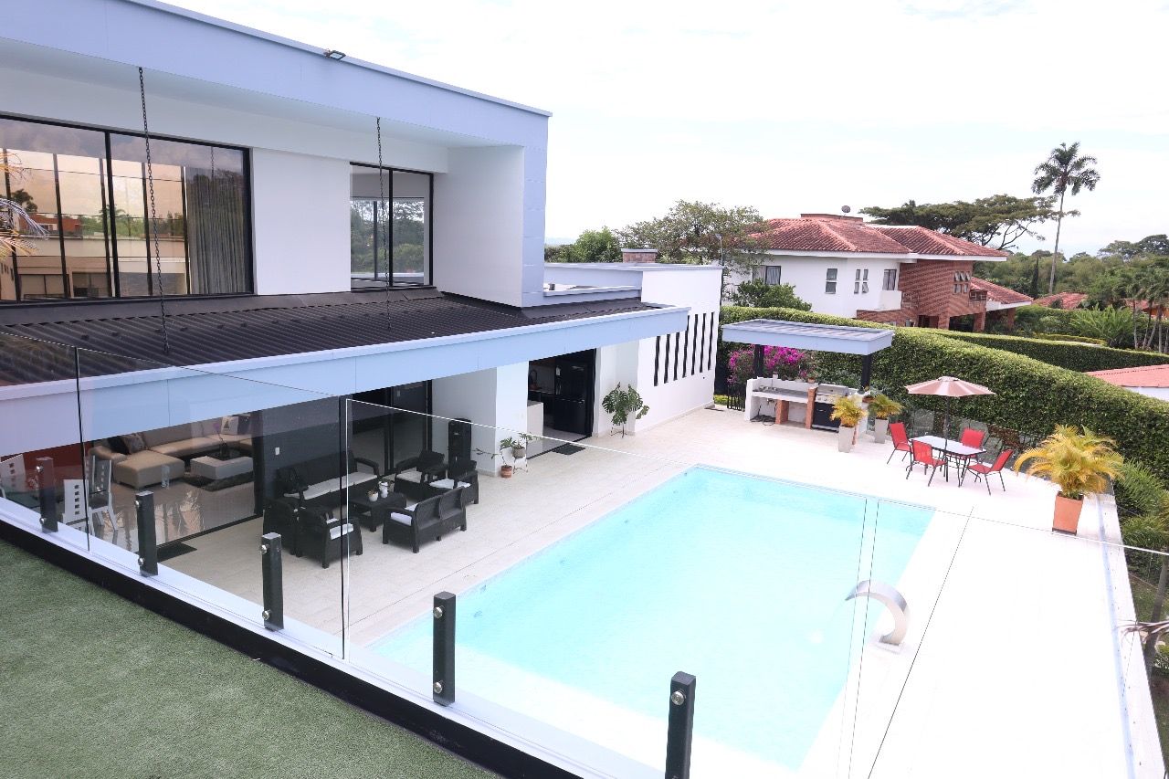 Casa en venta Risaralda Pereira El Dorado 790 m2 Habitaciones 6 Baños 7 Garajes 4 Precio $3850000000