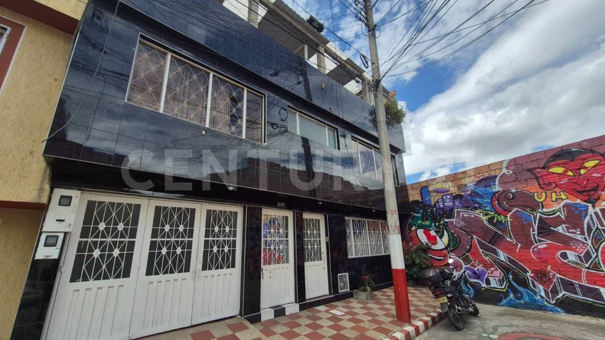 Casa en venta Cundinamarca Bogotá Gualoche 457 m2 Habitaciones 11 Baños 6 Garajes 1 Precio $550000000