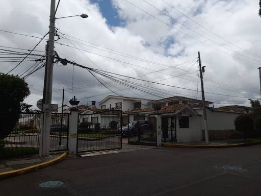 Casa en venta Cundinamarca Bogotá Mónaco 300 m2 Habitaciones 4 Baños 4 Garajes 2 Precio $1850000000