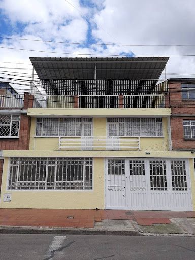 Casa en venta Cundinamarca Bogotá Ingles 450 m2 Habitaciones 7 Baños 5 Garajes 2 Precio $640000000