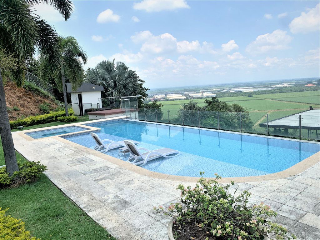 Casa Campestre en venta Valle Del Cauca Yumbo Zona Industrial 622 m2 Habitaciones 4 Baños 6 Garajes 5 Precio $3850000000