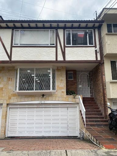 Casa en venta Cundinamarca Bogotá Rincon Del Chicó 195 m2 Habitaciones 5 Baños 4 Garajes 2 Precio $1900000000