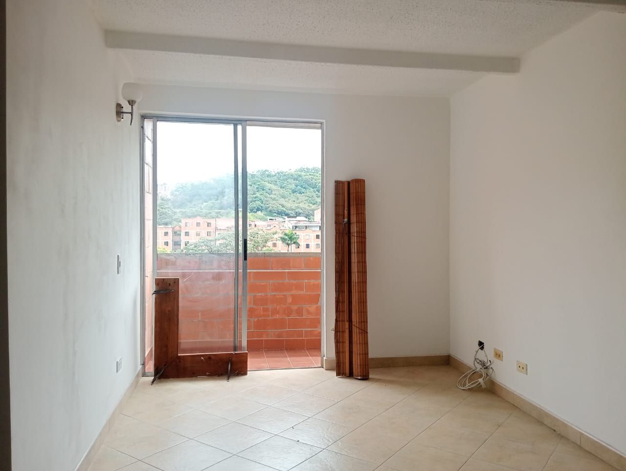 Apartamento en arriendo Antioquia Medellín Los Colores 56 m2 Habitaciones 2 Baños 2 Garajes 1 Precio $2550000