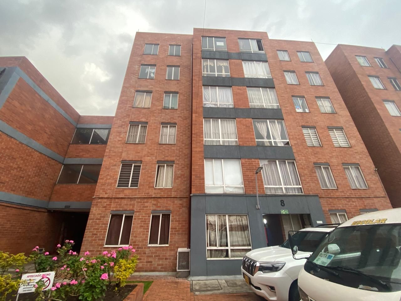 Apartamento en venta Cundinamarca Bogotá Cjr Naguara Americas 49 m2 Habitaciones 3 Baños 2 Garajes 0 Precio $190000000