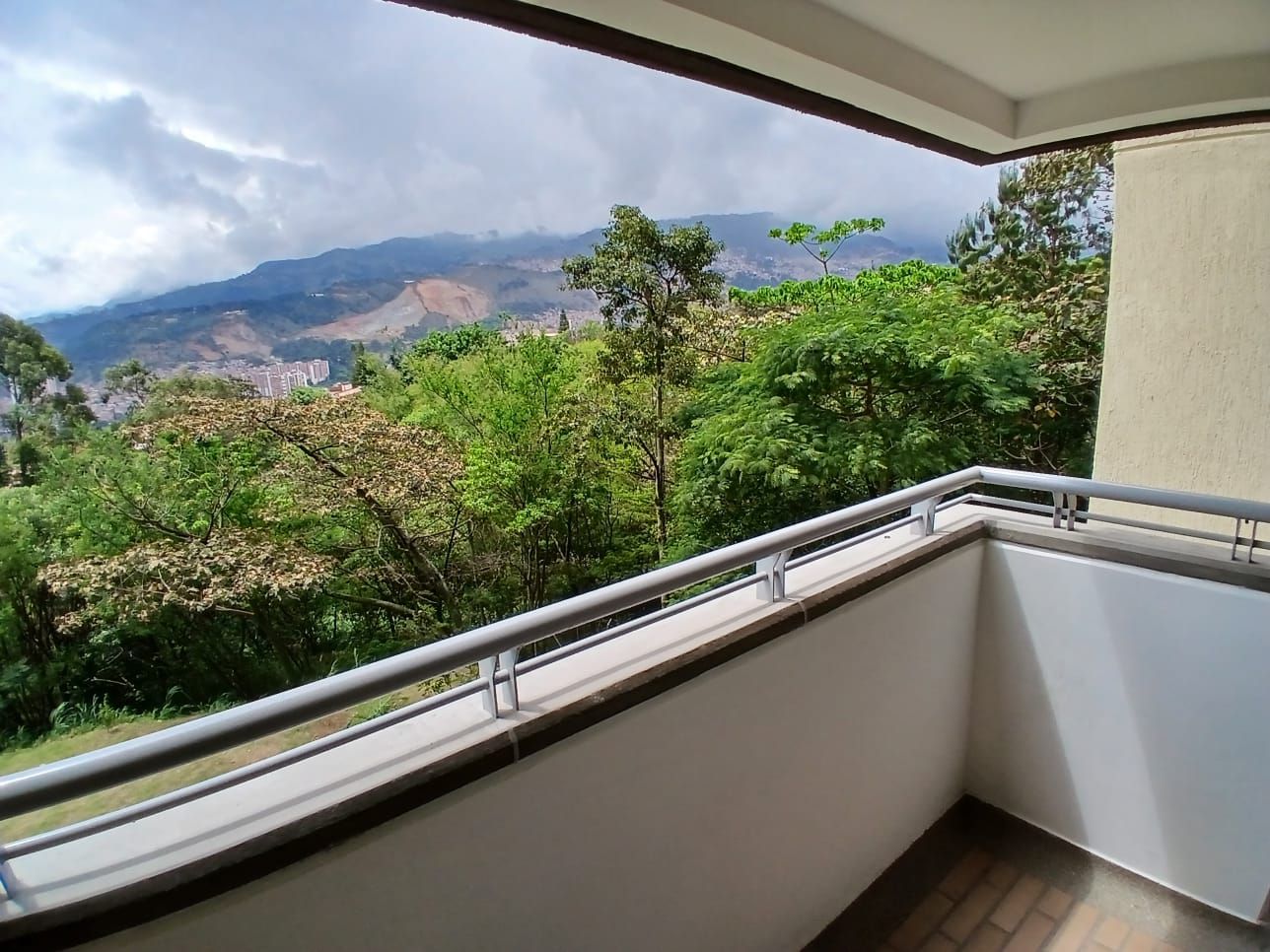 Apartamento en arriendo Antioquia Bello Urbanización Palmacía 60 m2 Habitaciones 3 Baños 2 Garajes 1 Precio $2100000