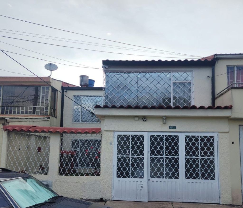 Casa en venta Cundinamarca Bogotá Primavera 185 m2 Habitaciones 3 Baños 3 Garajes 2 Precio $850000000