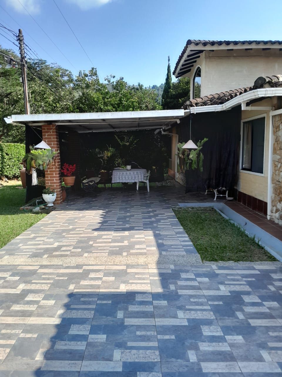 Casa en venta Valle Del Cauca Cali Departamental 1690 m2 Habitaciones 5 Baños 4 Garajes 5 Precio $1980000000
