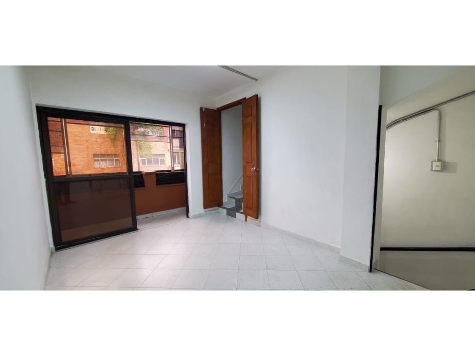 Local en arriendo Antioquia Envigado Zona Centro 260 m2 Habitaciones 0 Baños 3 Garajes 0 Precio $10500000