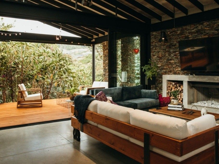 Casa en arriendo o venta Antioquia Envigado Zúñiga 6000 m2 Habitaciones 2 Baños 3 Garajes 2 Precio venta $3150000000 Precio arriendo $15600000