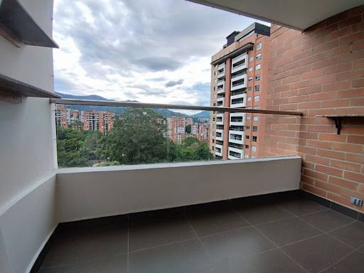 Apartamento en arriendo Antioquia Envigado El Esmeraldal 90 m2 Habitaciones 2 Baños 2 Garajes 1 Precio $4500000