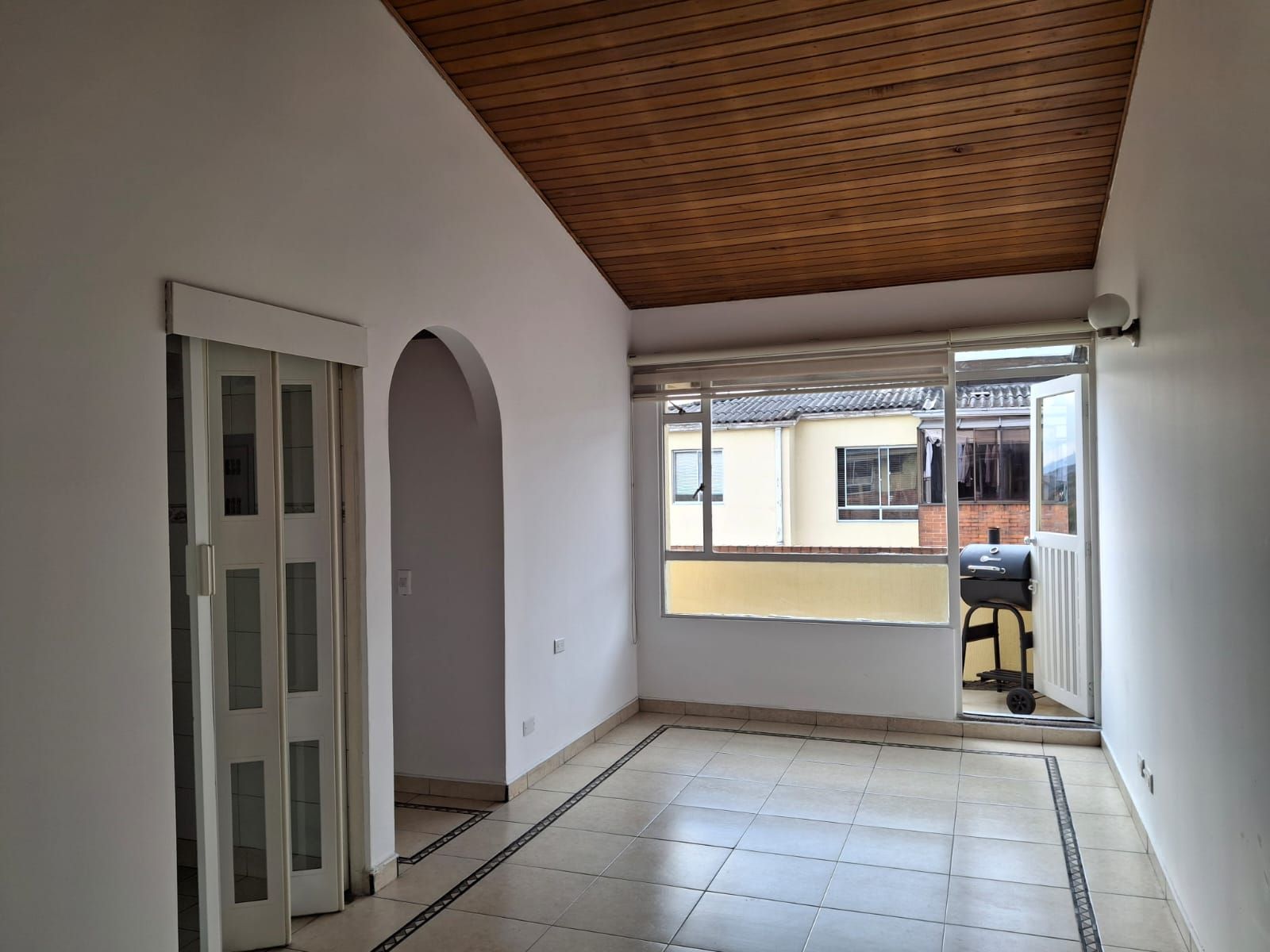 Apartamento en arriendo Cundinamarca Bogotá Cjr Portal De Techo 1 63 m2 Habitaciones 2 Baños 1 Garajes 1 Precio $1800000