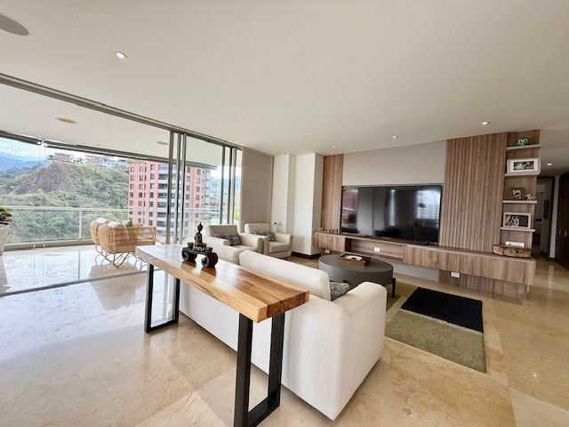 Apartamento en venta Valle Del Cauca Cali Normandía 289 m2 Habitaciones 3 Baños 4 Garajes 3 Precio $1650000000