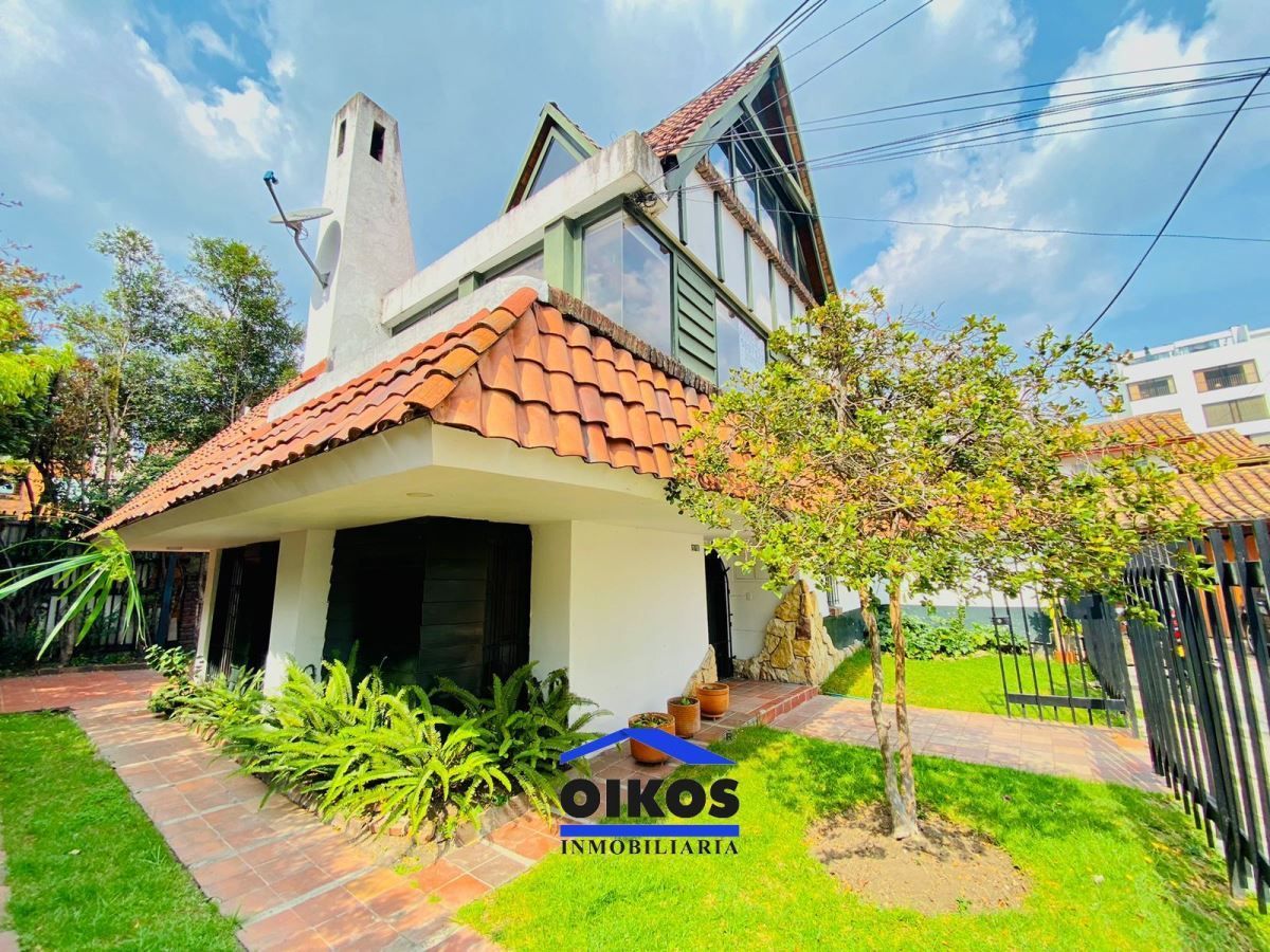 Casa en arriendo Cundinamarca Bogotá Santa Barbara Central 200 m2 Habitaciones 6 Baños 4 Garajes 3 Precio $5500000