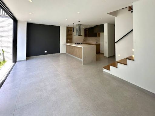 Casa en venta Antioquia Rionegro Ub Lotus Et I 230 m2 Habitaciones 3 Baños 4 Garajes 1 Precio $1100000000