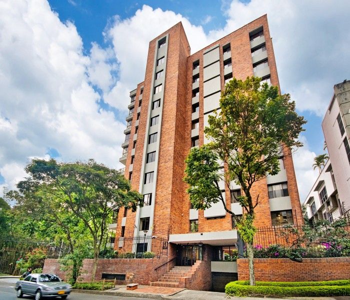 Apartamento en venta Valle Del Cauca Cali Santa Teresita 260 m2 Habitaciones 3 Baños 3 Garajes 2 Precio $1070000000