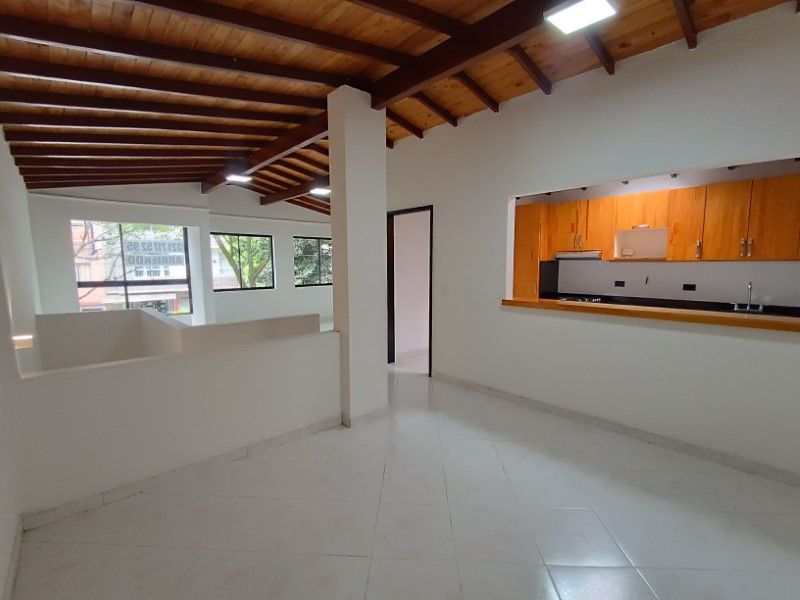Local en arriendo Antioquia Envigado Jardines 120 m2 Habitaciones 0 Baños 2 Garajes 0 Precio $4700000