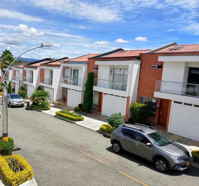 Casa en venta Antioquia Rionegro Ub Pietra Santa Et Iv 146 m2 Habitaciones 4 Baños 4 Garajes 1 Precio $850000000