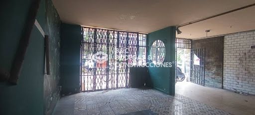 Bodega en arriendo Antioquia Medellín Laureles 350 m2 Habitaciones 0 Baños 4 Garajes 0 Precio $18000000