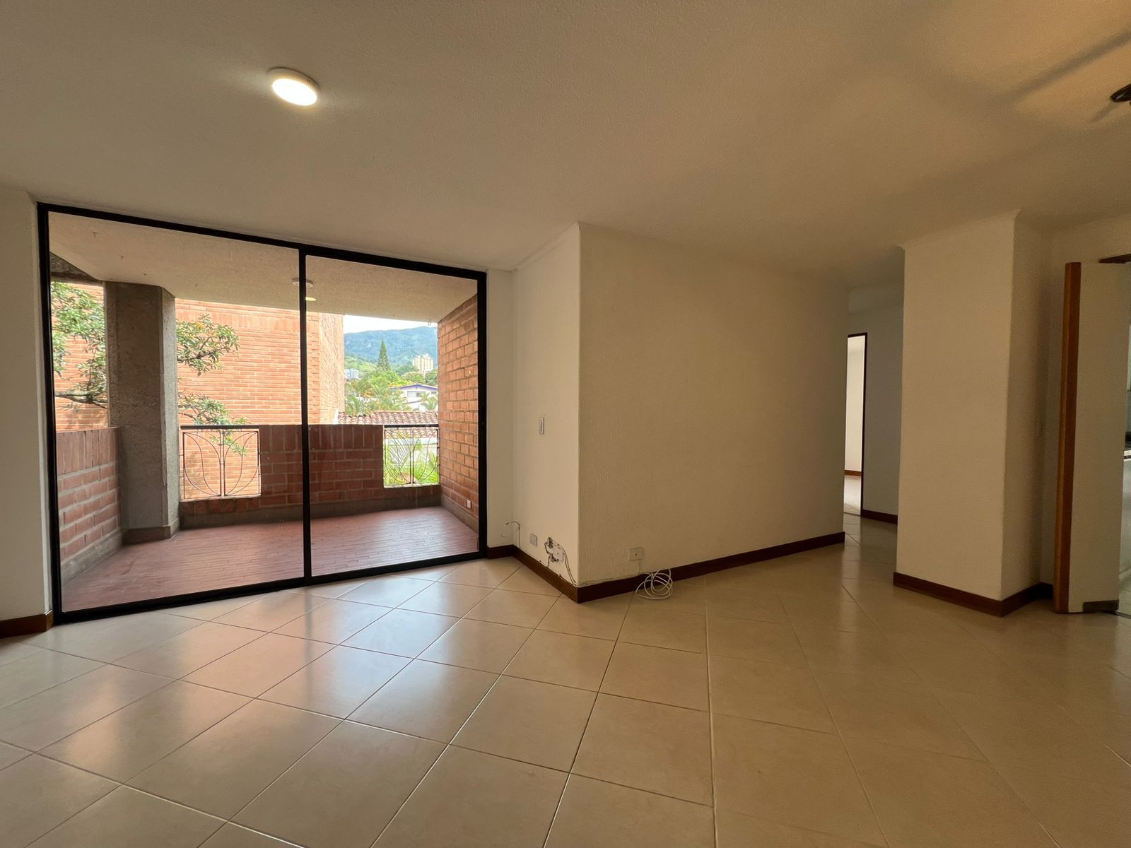 Apartamento en arriendo Antioquia Envigado La Mesa 70 m2 Habitaciones 2 Baños 2 Garajes 1 Precio $3000000