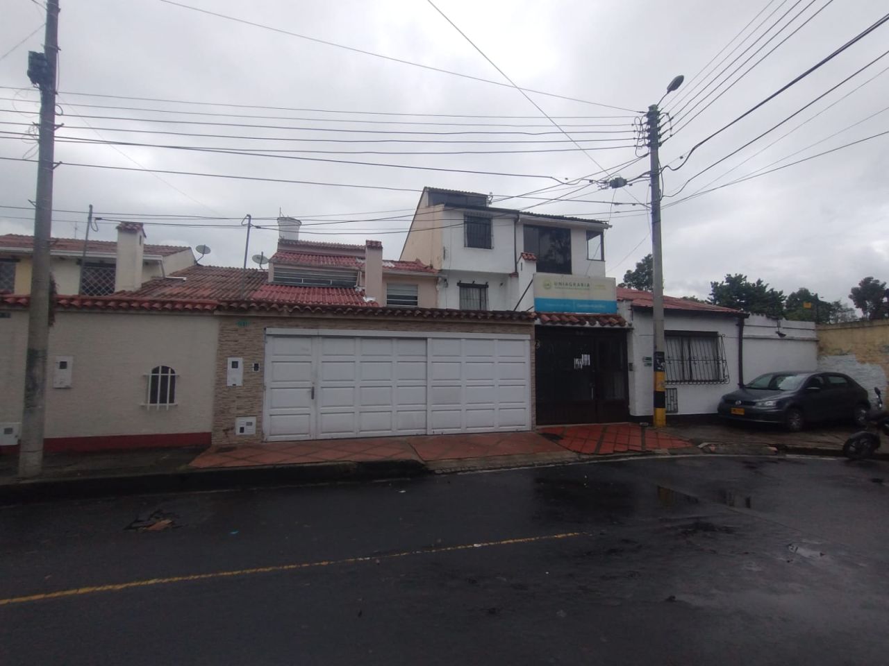 Casa en venta Cundinamarca Bogotá Villa Del Prado 141 m2 Habitaciones 5 Baños 2 Garajes 1 Precio $700000000